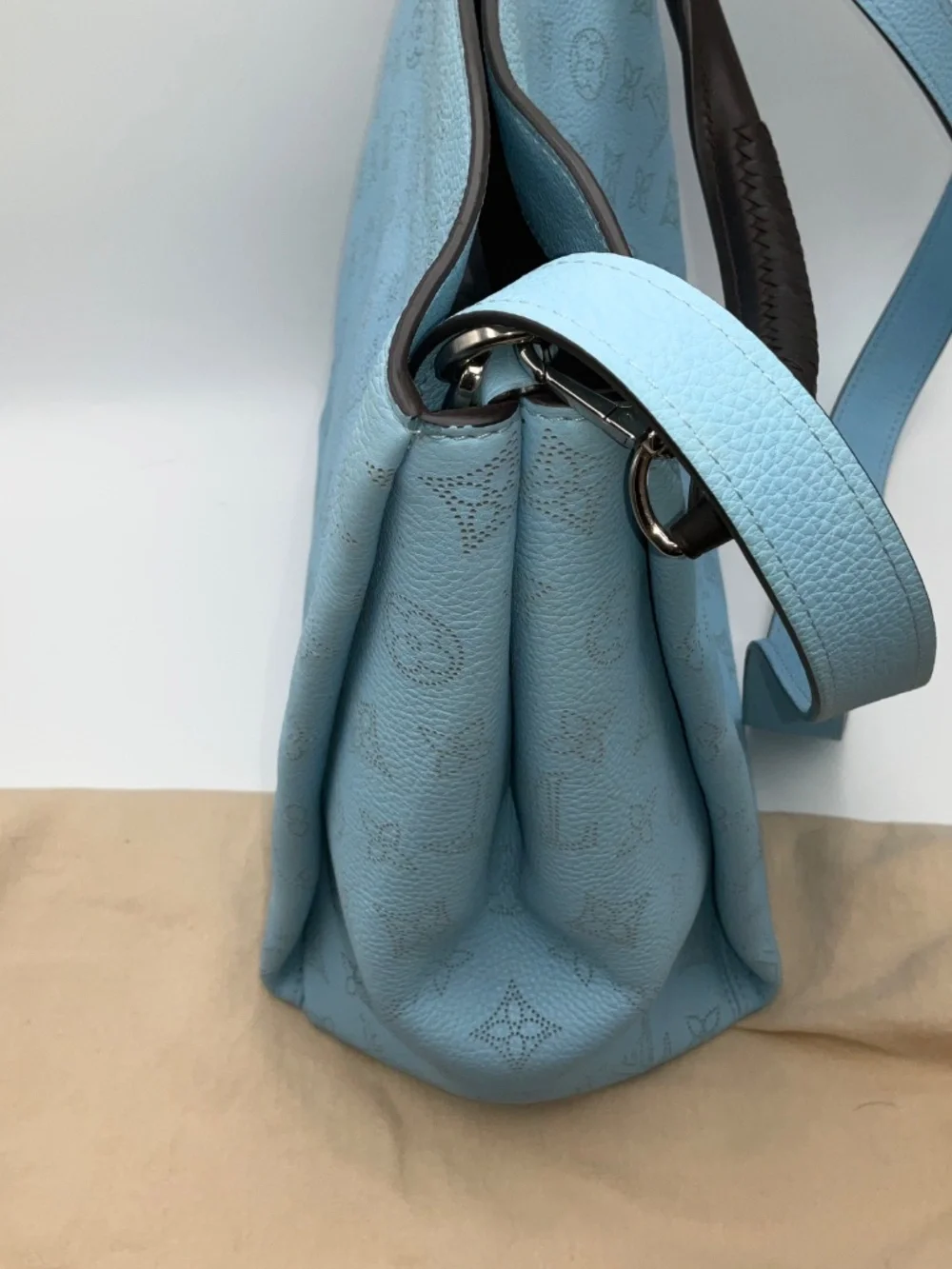 Louis Vuitton Ice Blue Mahina Leather Babylone PM 2 way